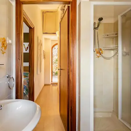 Holiday home Casa Con Terrazzi - 6posti 2stanze 2bagni - Lakeholiday It Castel di Tora